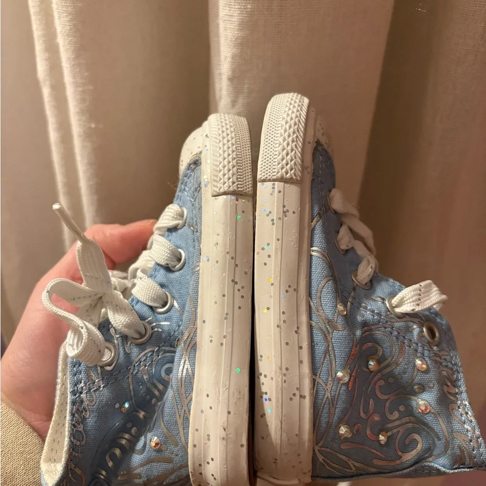 Toddler size 5 Light Blue High-Top Converse Sneakers ✨